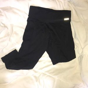 FINAL PRICE Vs pink cropped leggings